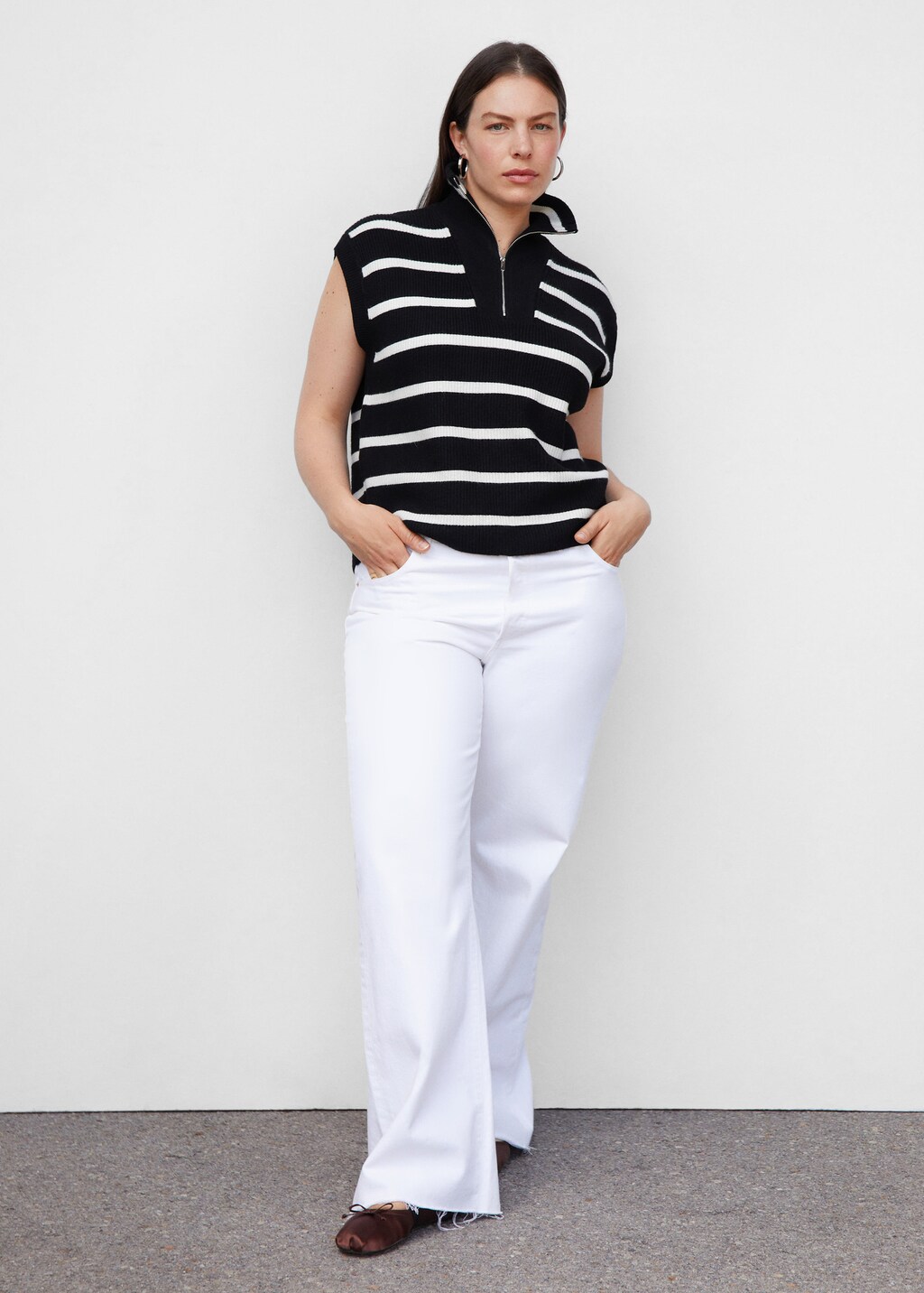 Striped gilet with zip - Details of the article 3