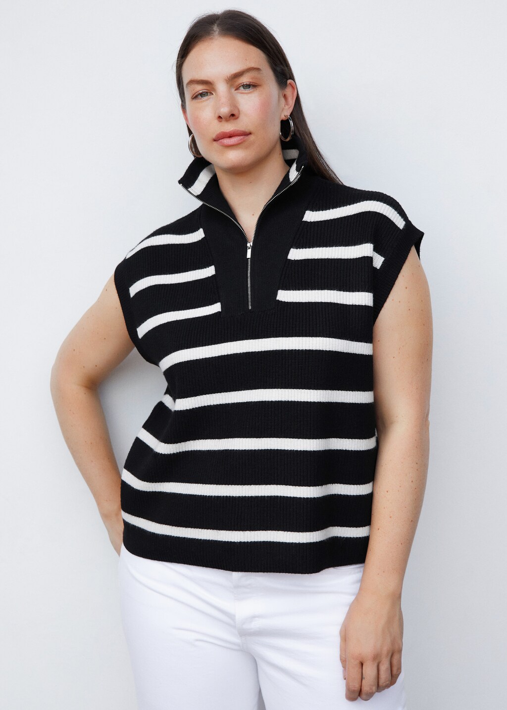 Striped gilet with zip - Details of the article 5