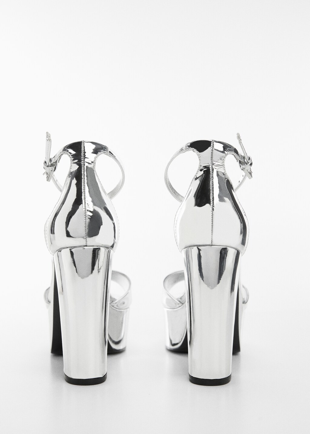 Metallic heel sandals - Details of the article 1