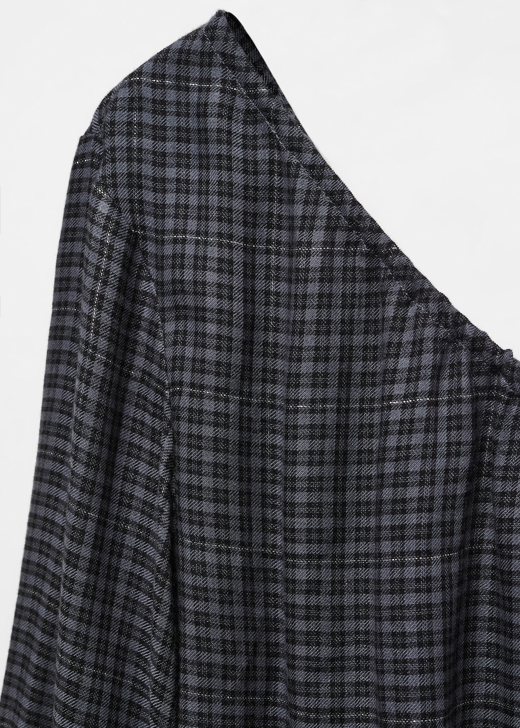 Asymmetric checked blouse - Details of the article 8