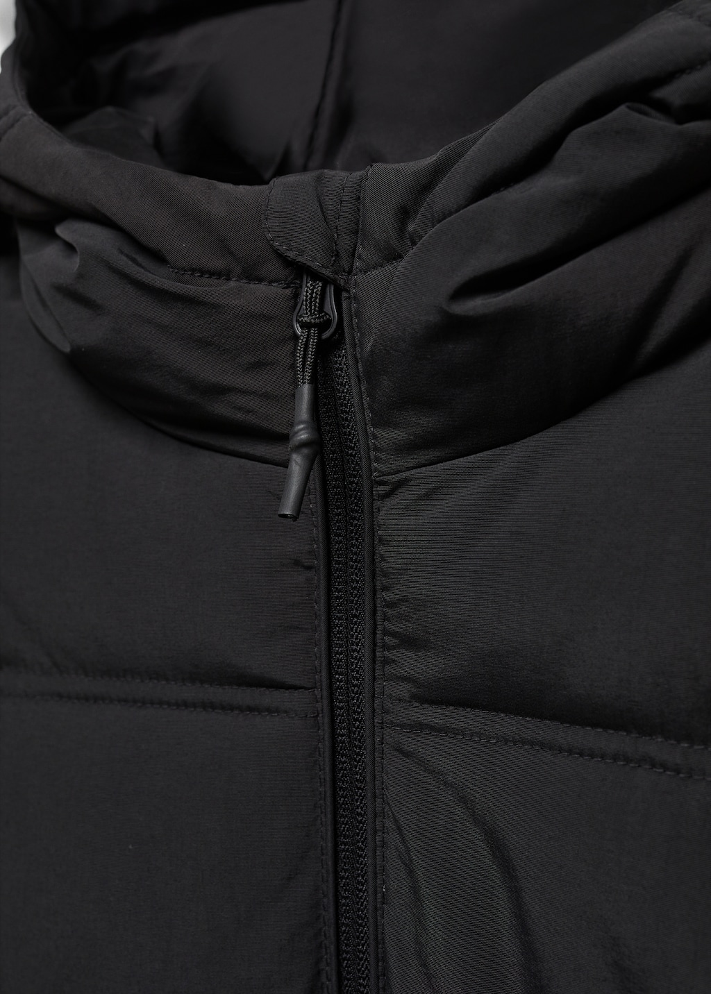 Quilted gilet - Details of the article 8