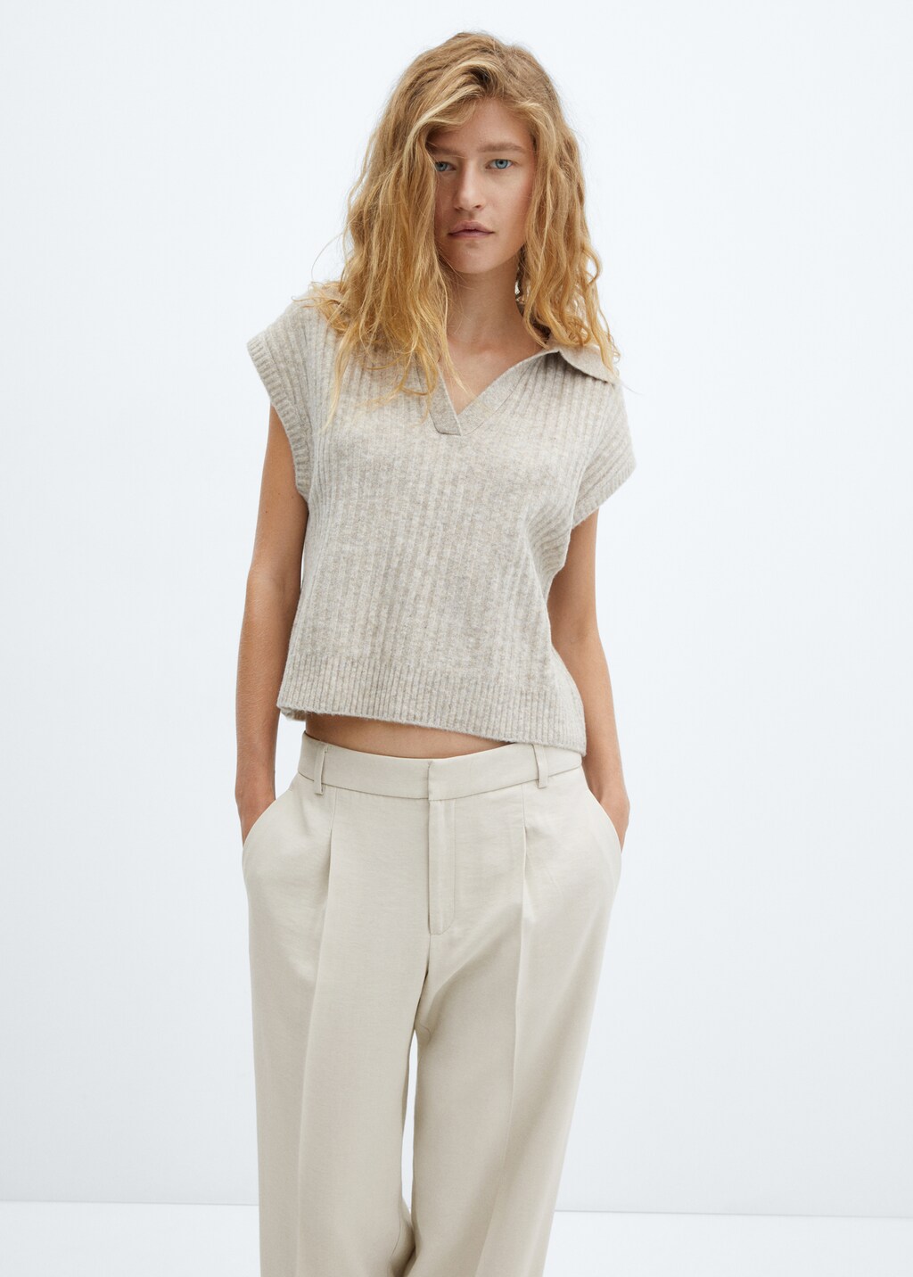 Pleated straight trousers - Details of the article 1