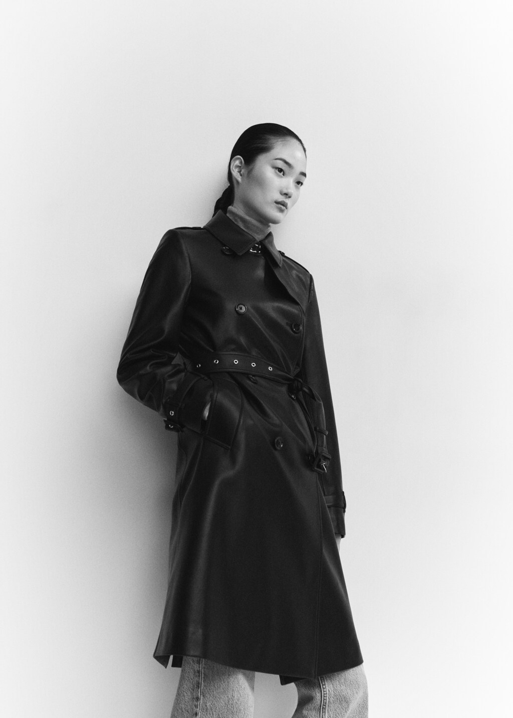 Leather-effect trench coat - Details of the article 2