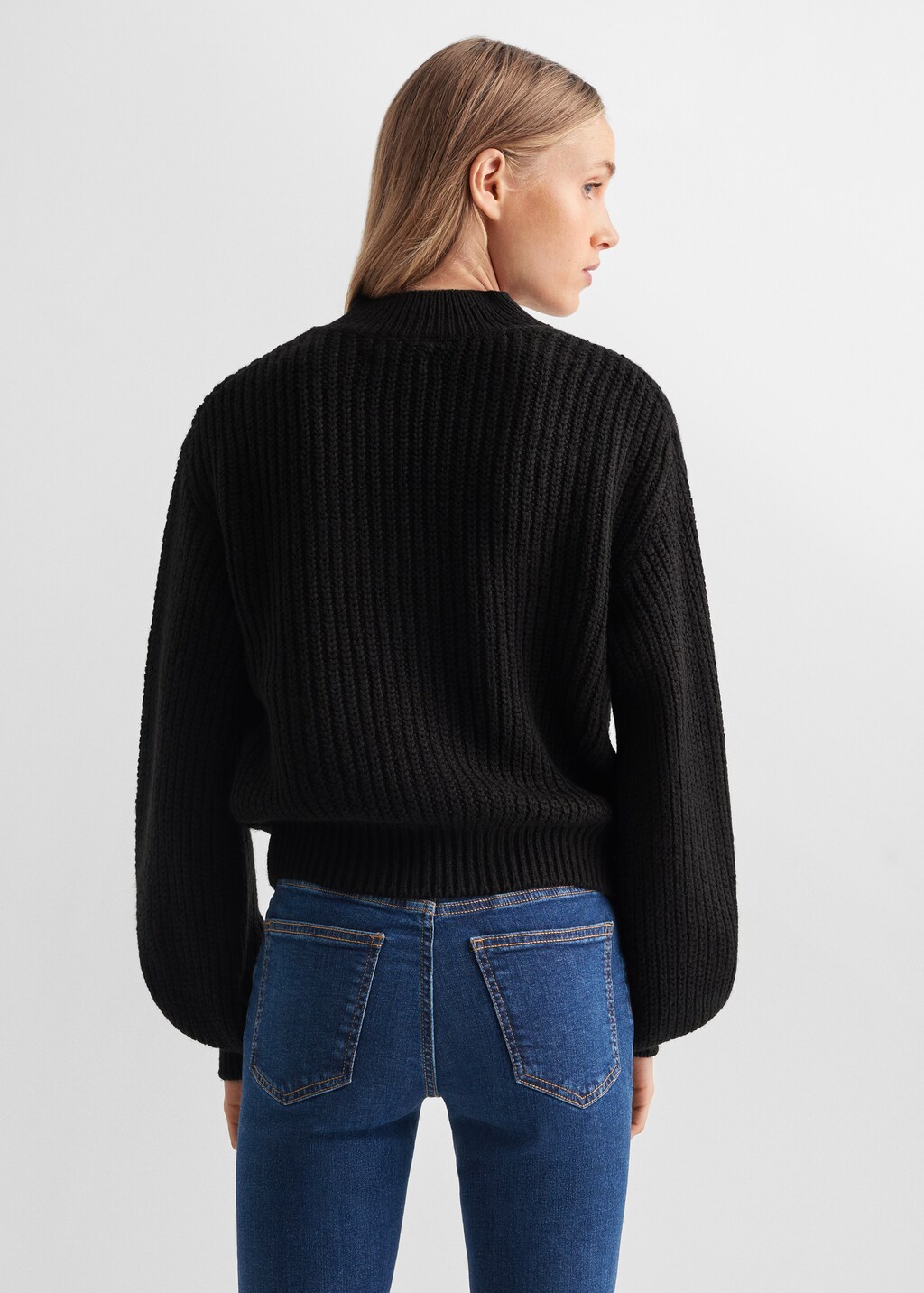 Open-neck sweater - Reverse of the article