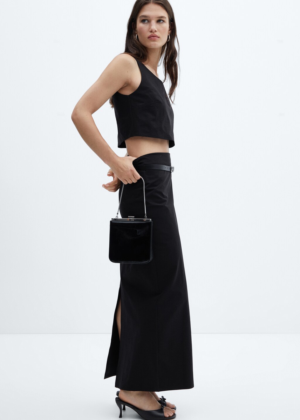 Crop top with wide straps - Details of the article 2