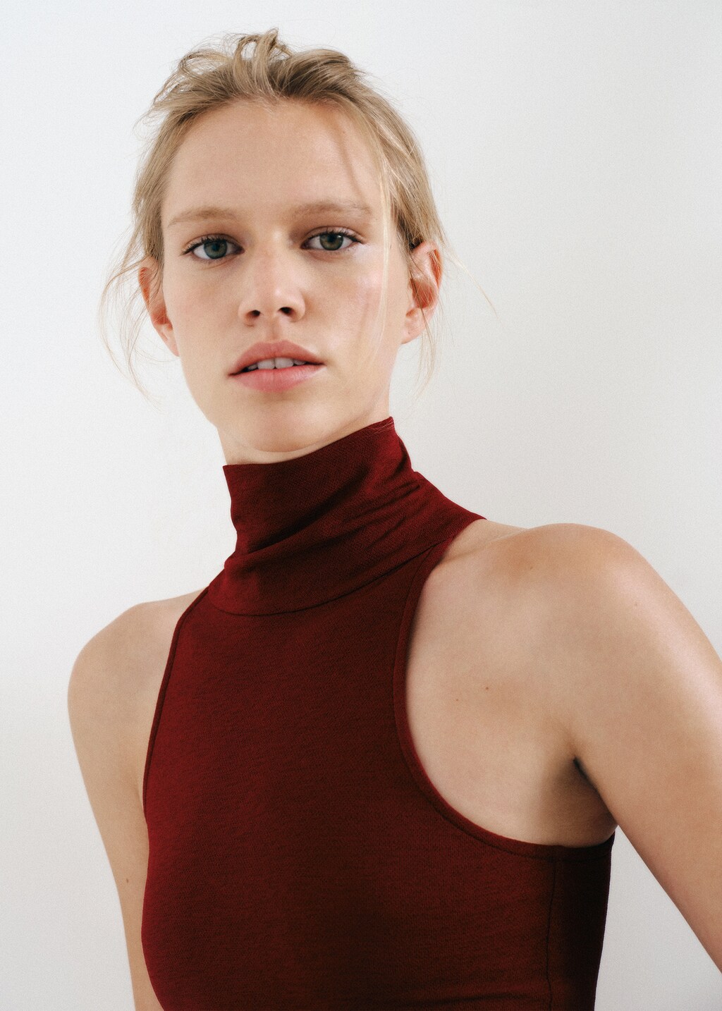 Turtleneck midi-dress - Details of the article 7