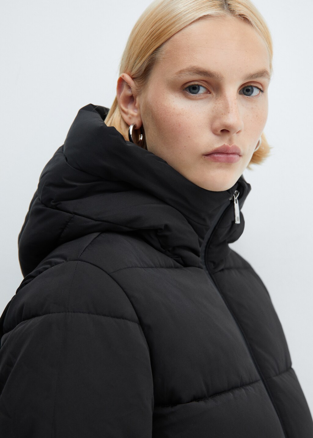 Hood quilted coat - Details of the article 1