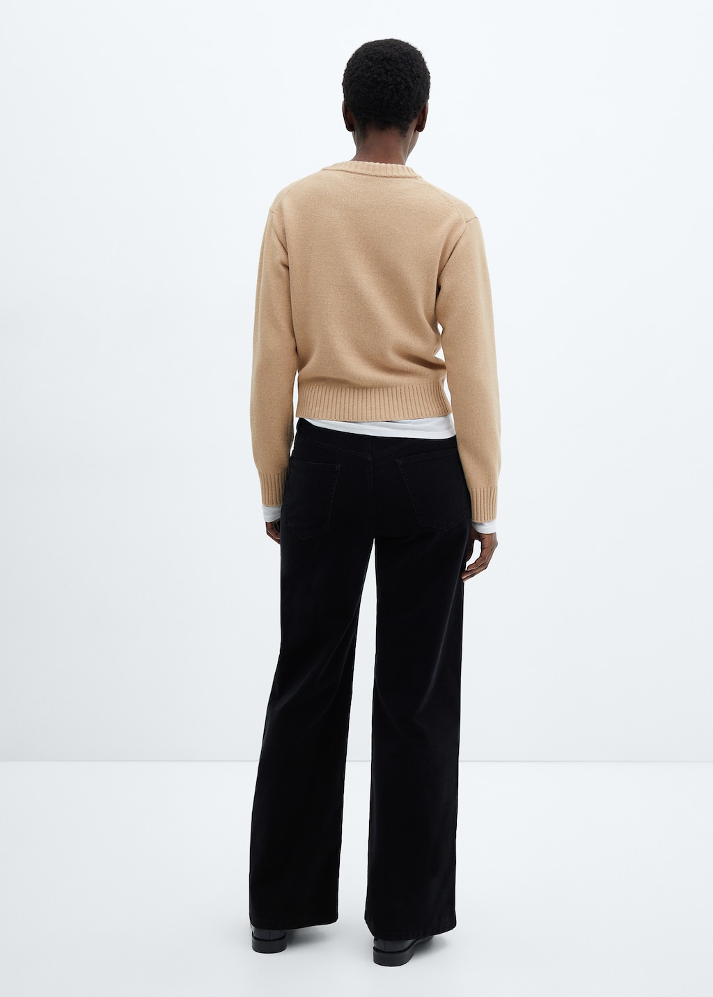 Straight-fit mid-rise corduroy pants - Reverse of the article