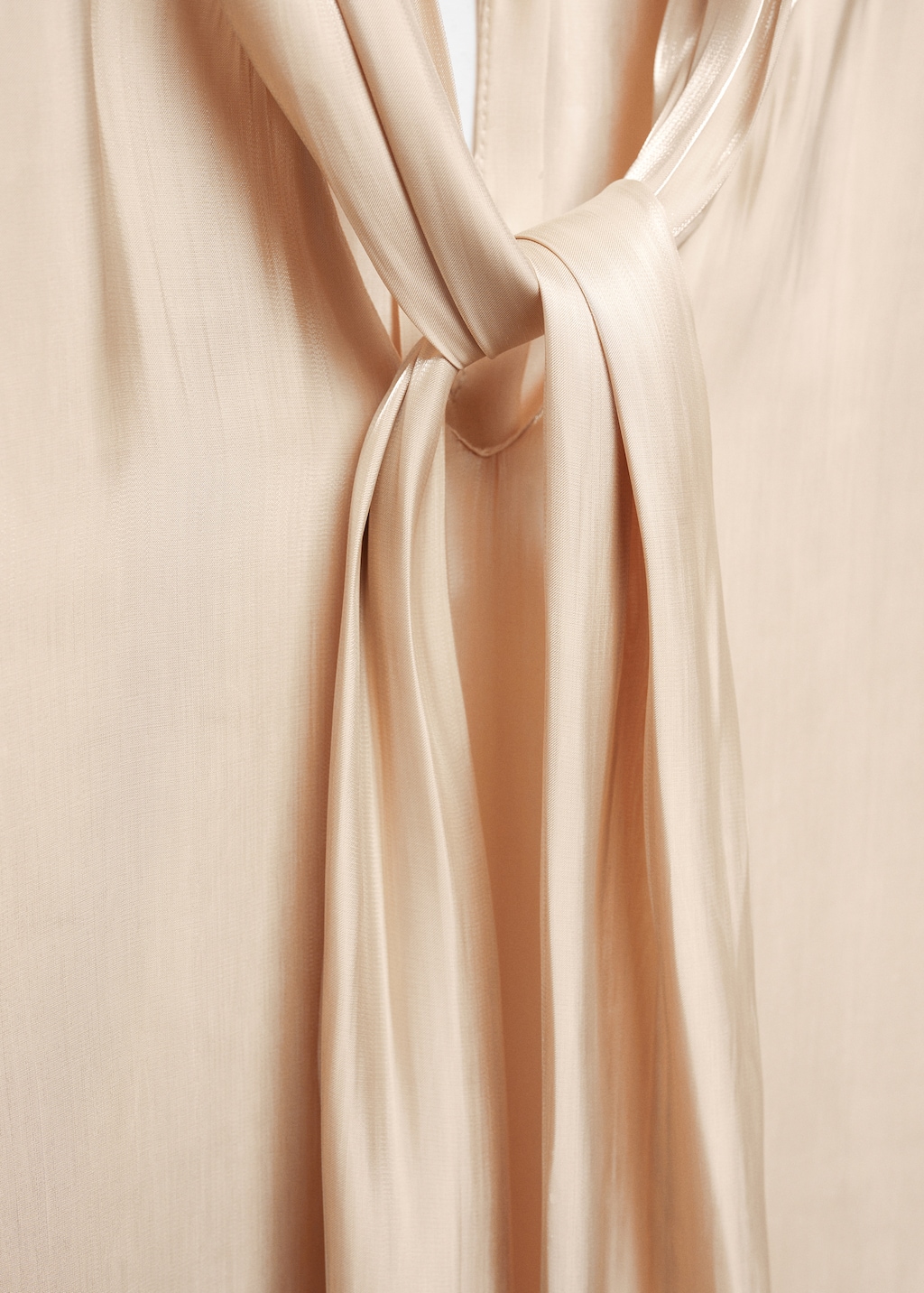 Satin blouse with bow collar - Details of the article 8