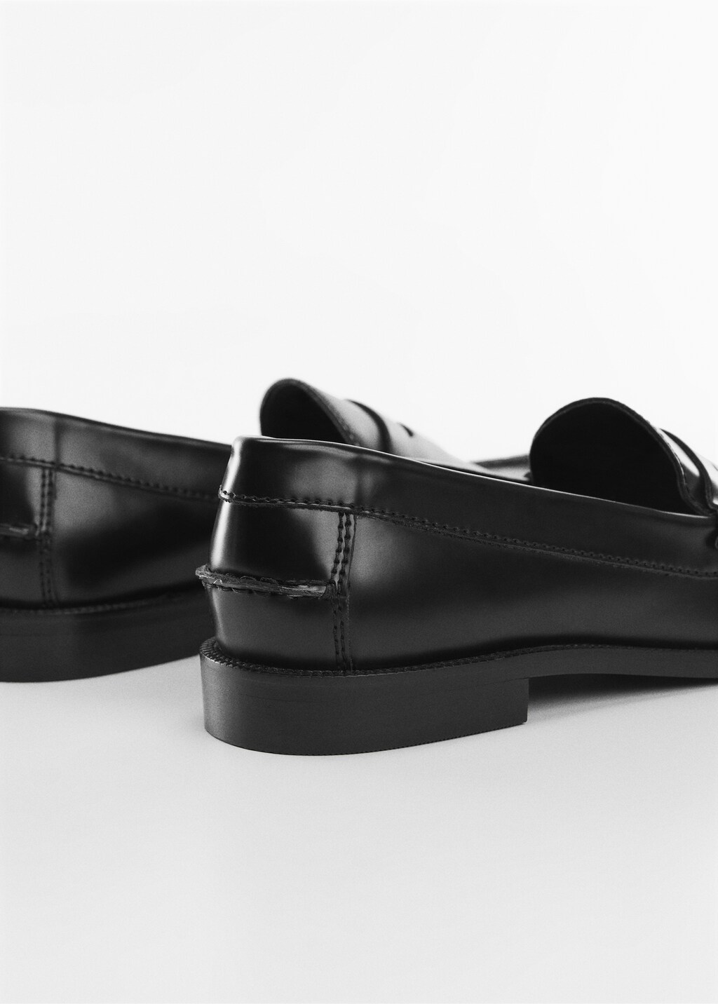 Pointed loafers - Details of the article 1