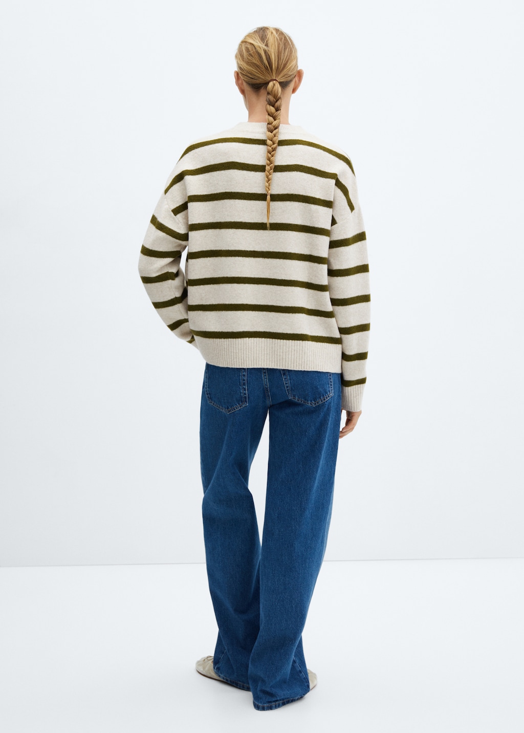 Round-neck striped sweater - Reverse of the article