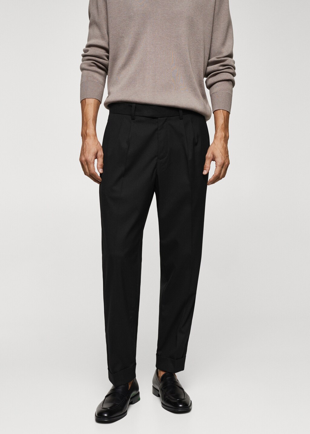 Pleated trousers under cuff - Medium plane