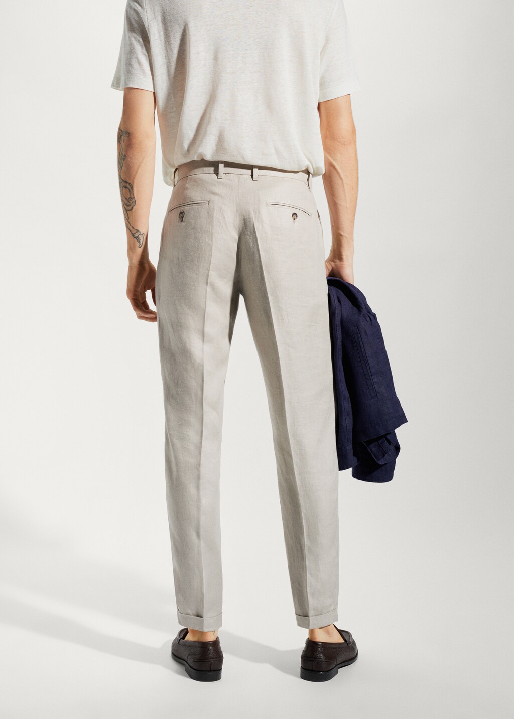 100% linen regular-fit trousers - Reverse of the article