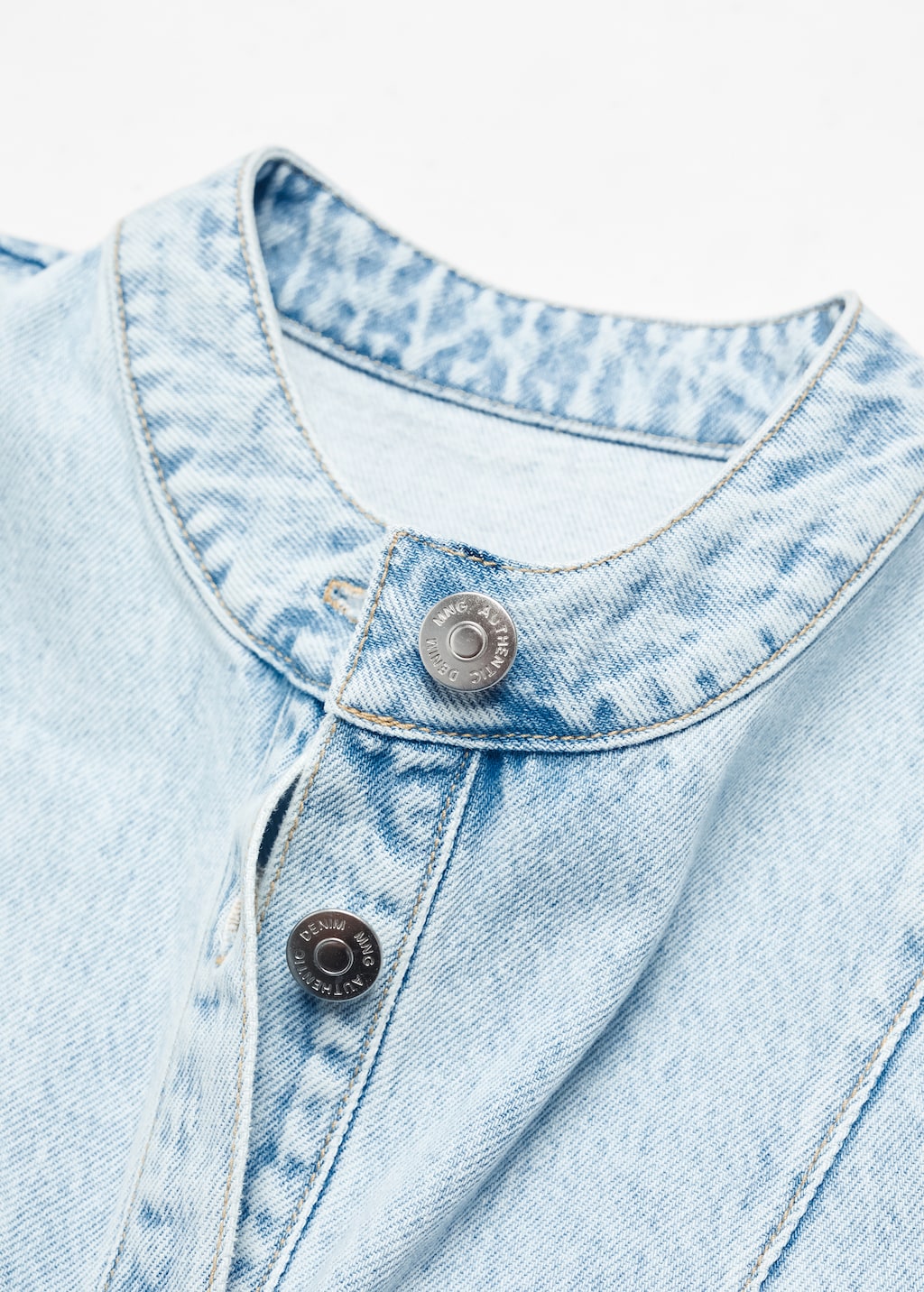 Denim jumpsuit with pockets - Details of the article 8