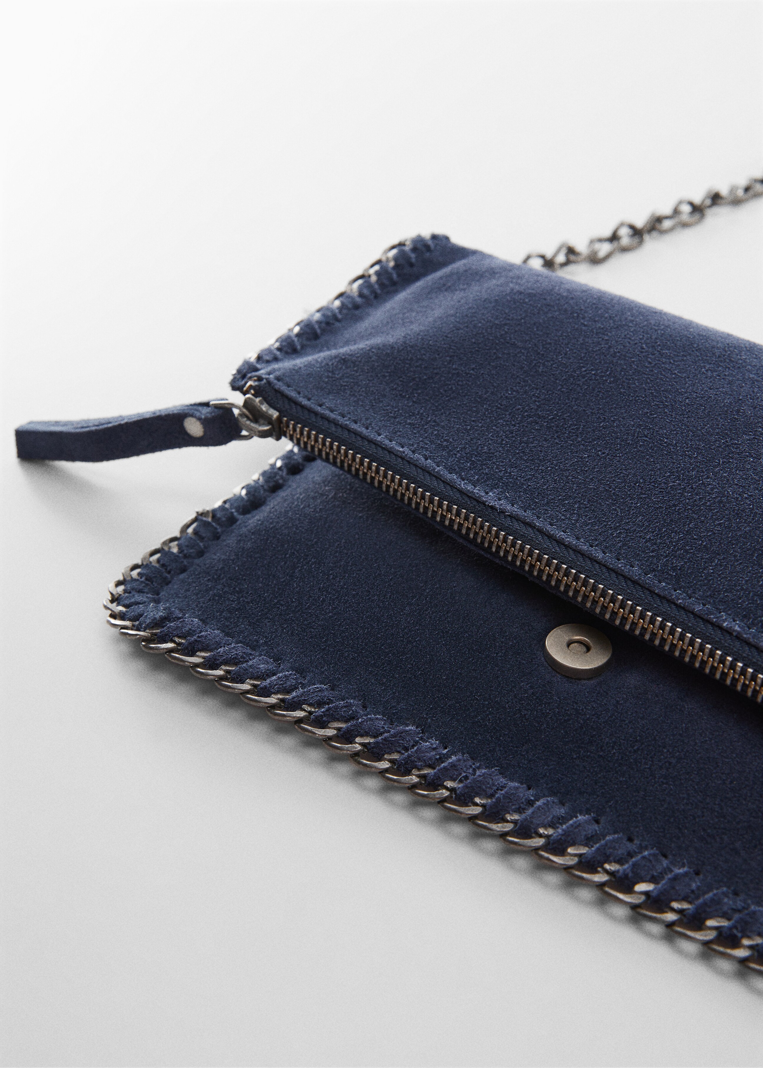 Flap cross-body bag - Details of the article 2