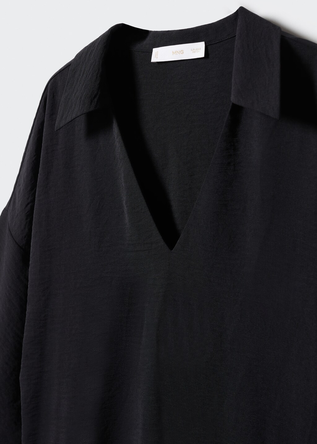 Double shirt-collar blouse - Details of the article 8