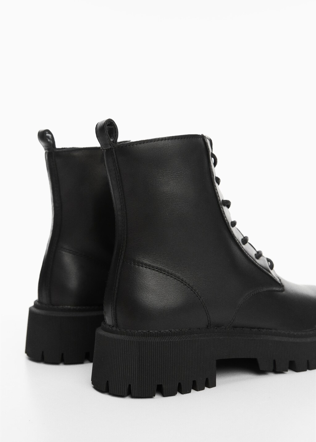 Lace-up boots - Details of the article 1