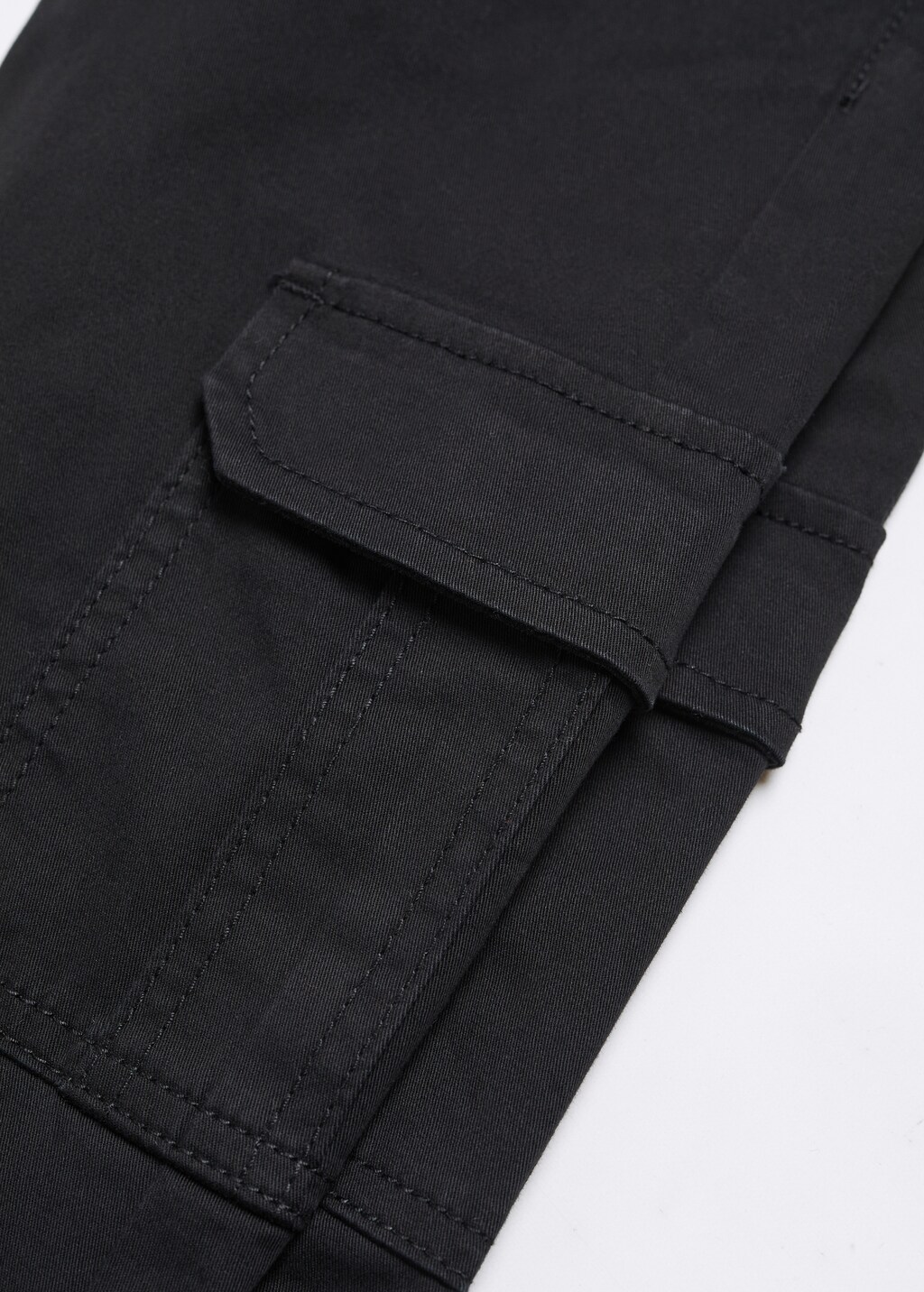 Cotton cargo trousers - Details of the article 8