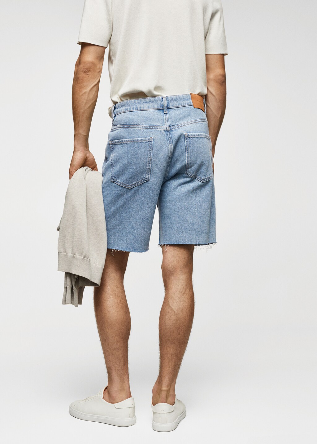 Regular orders fit denim shorts