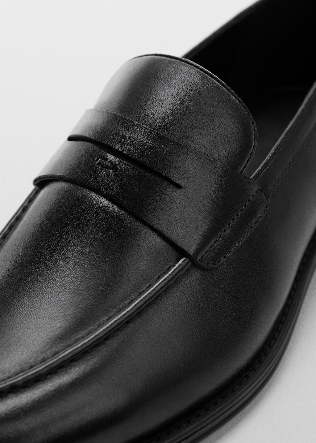 Aged-leather loafers - Details of the article 3