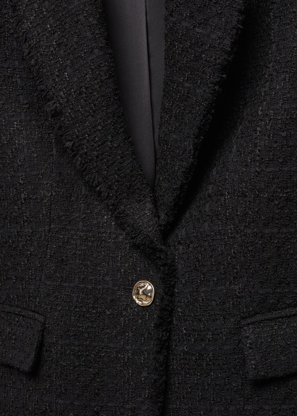 Tweed jacket with jewel button - Details of the article 8