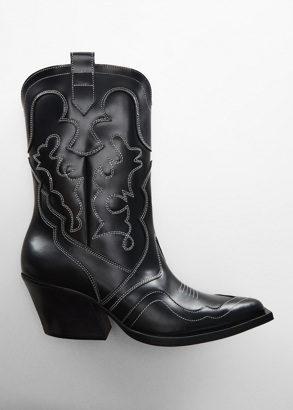 Leather cowboy ankle boots with seams - Details of the article 5