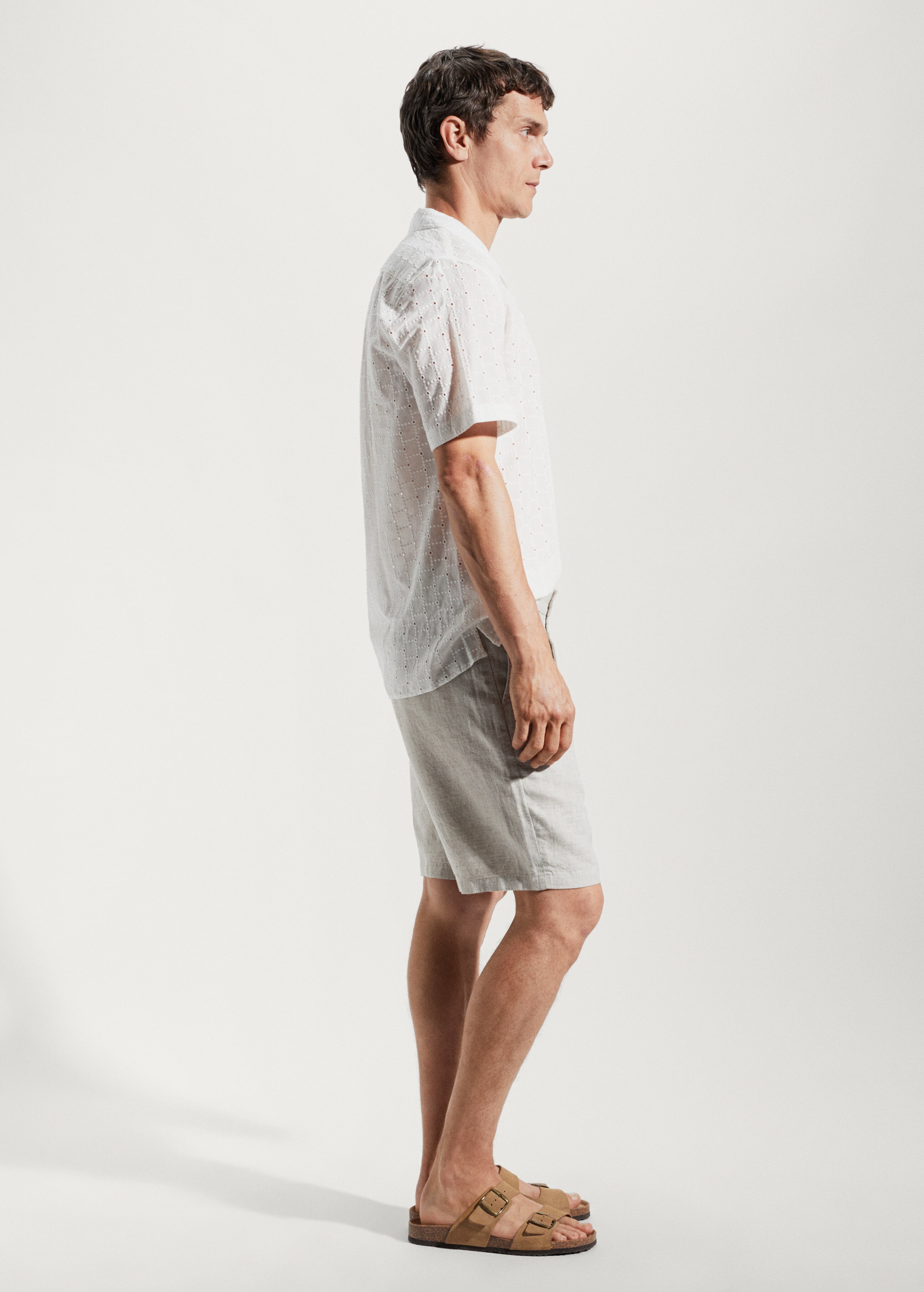 Slim-fit linen bermuda shorts - Details of the article 2