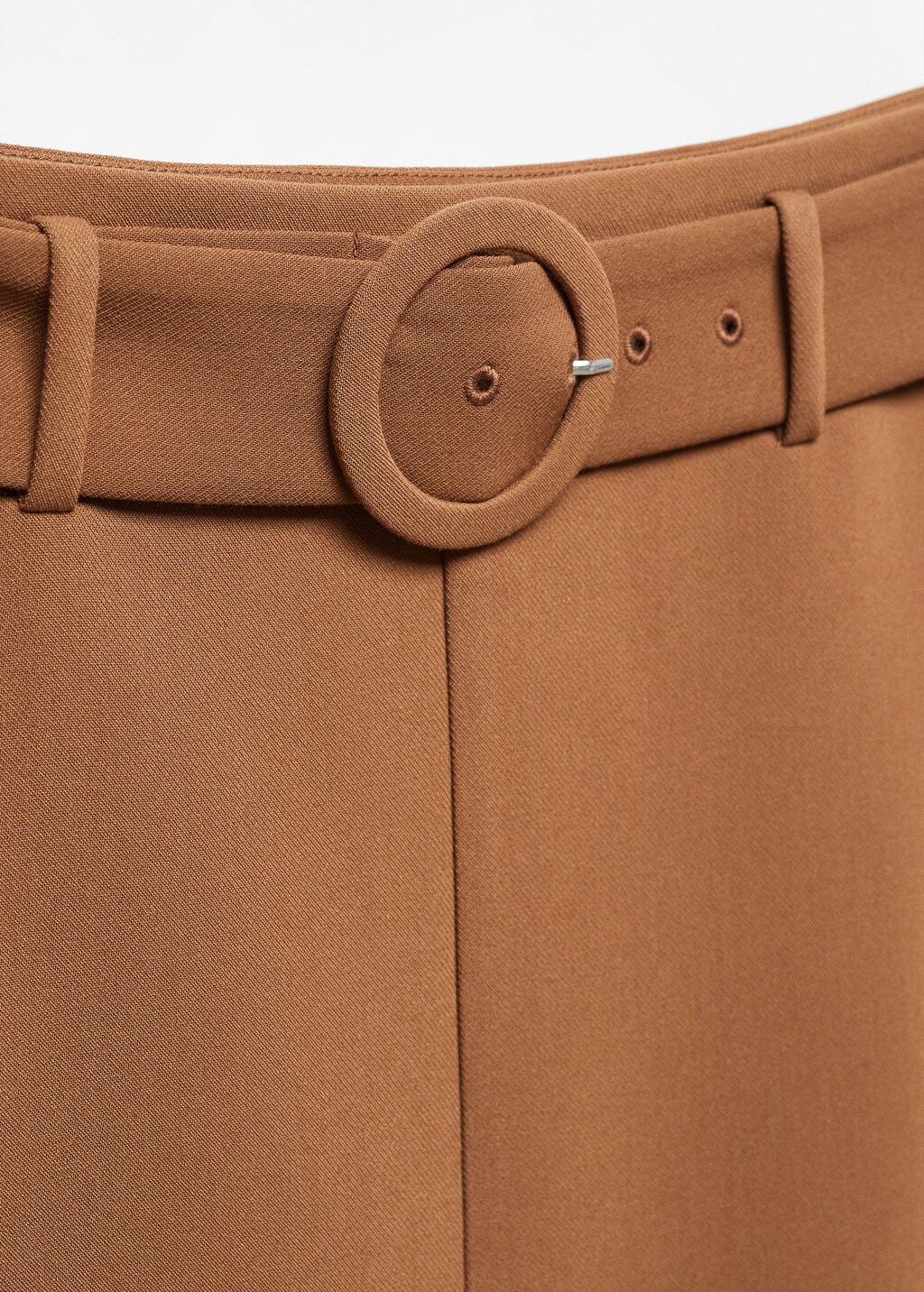 Skirt with slit and belt - Details of the article 8