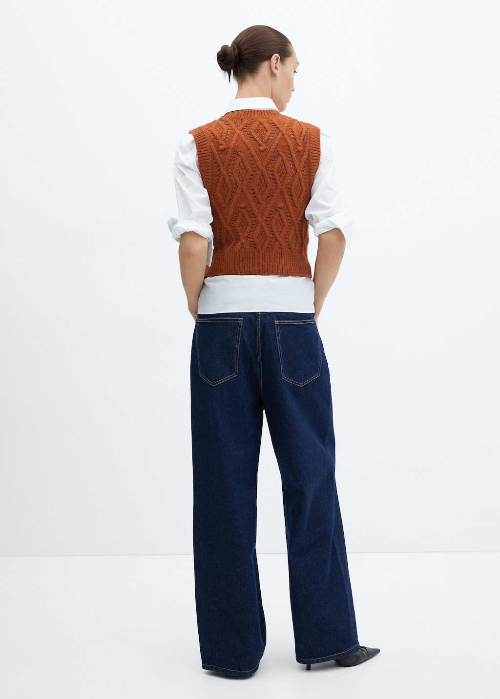 Chunky-knit gilet - Reverse of the article