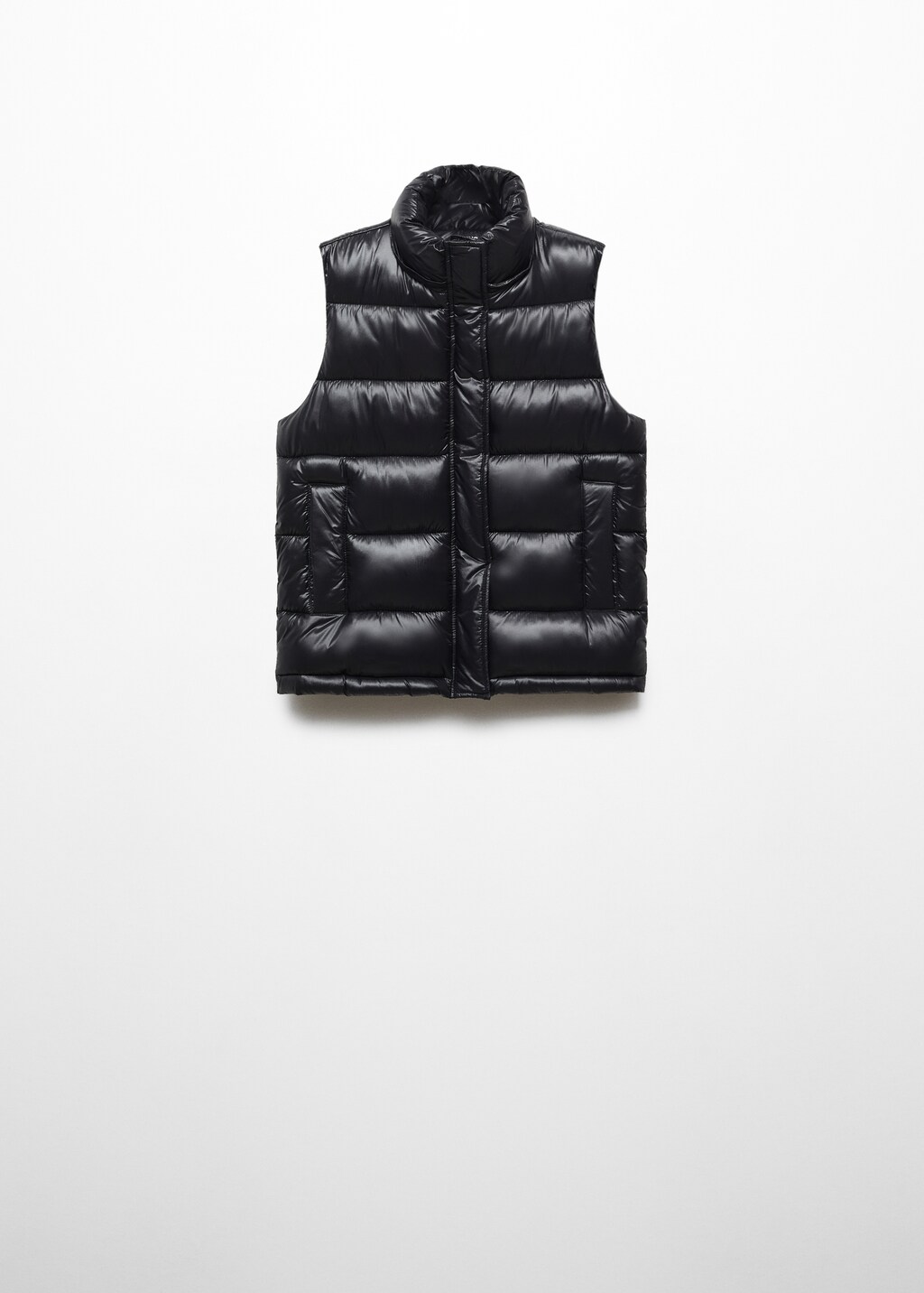 Water-repellent quilted gilet with hood - Details of the article 0