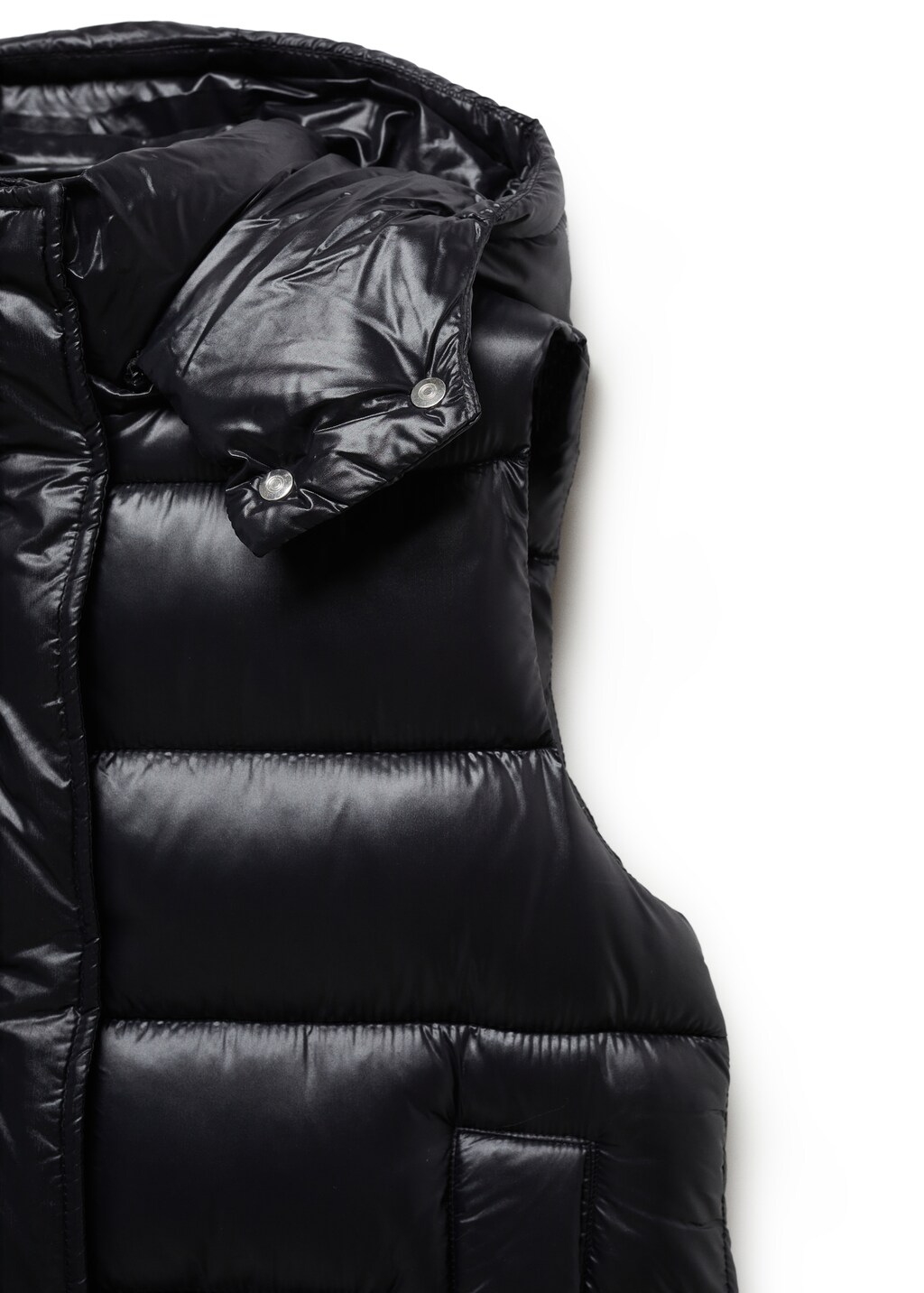 Water-repellent quilted gilet with hood - Details of the article 8