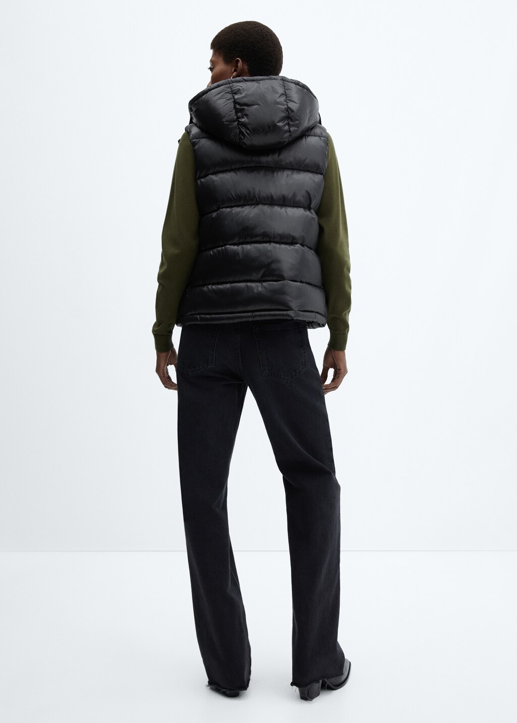 Water-repellent quilted gilet with hood - Reverse of the article