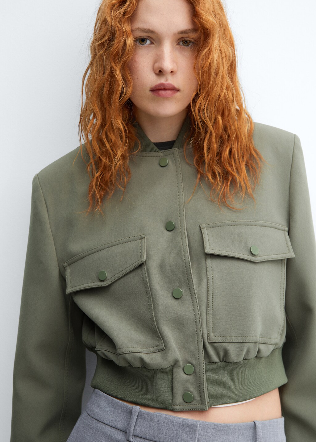 Bomber jacket with shoulder pads - Details of the article 2