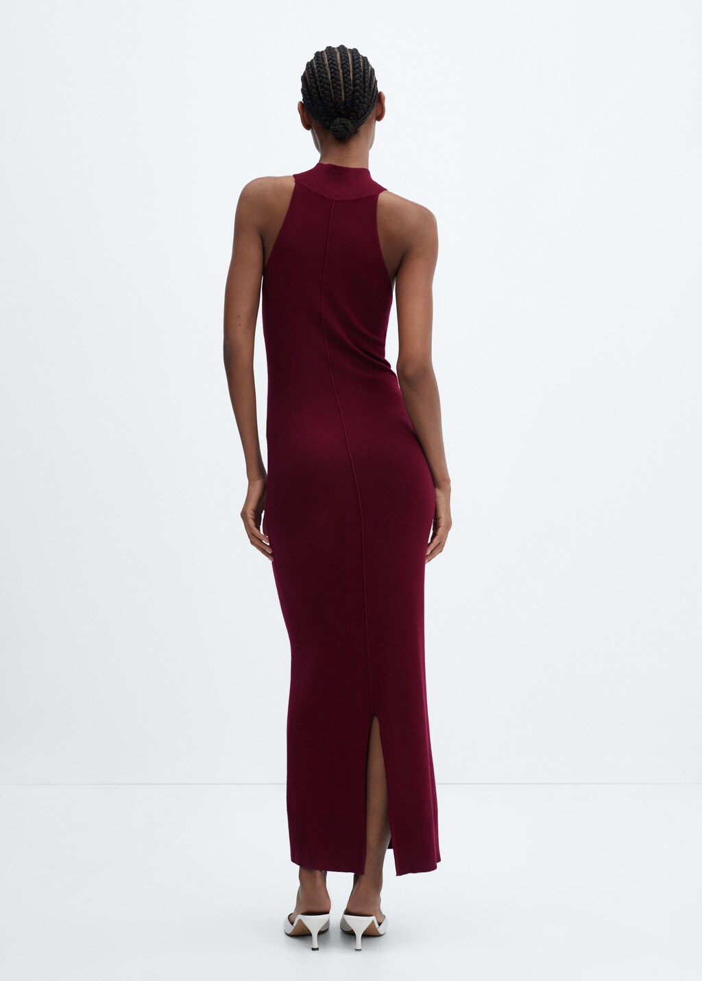 Fitted dress with back slit - Reverse of the article