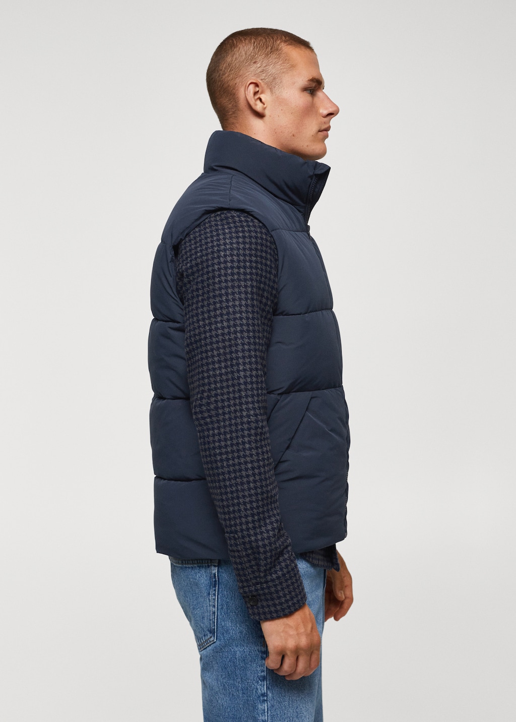 Water-repellent quilted gilet - Details of the article 2