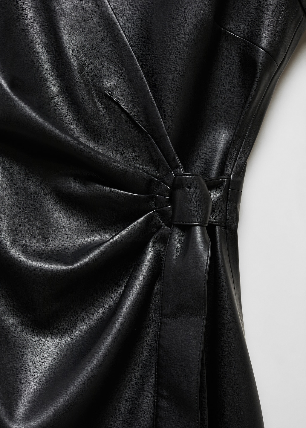 Leather-effect wrap dress - Details of the article 8