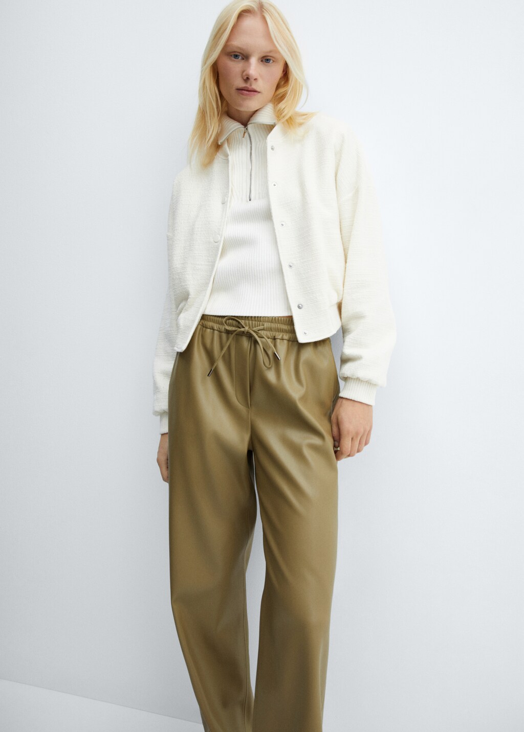 Leather-effect elastic waist trousers - Details of the article 1