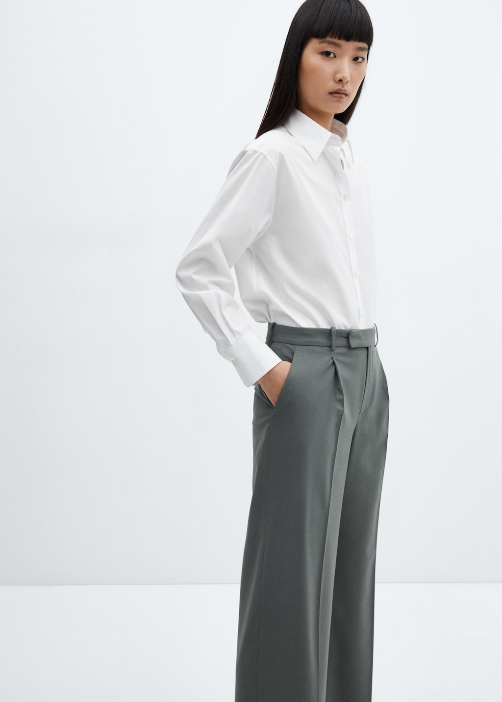 Wool straight-fit trousers - Details of the article 1