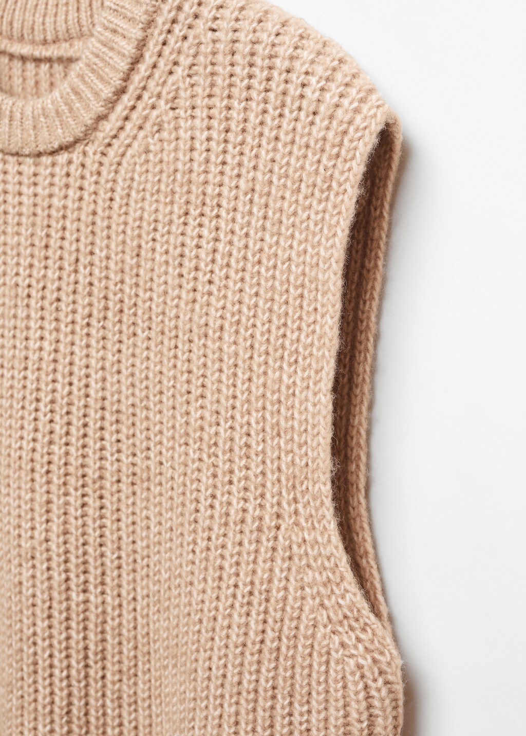 Chunky-knit gilet - Details of the article 8