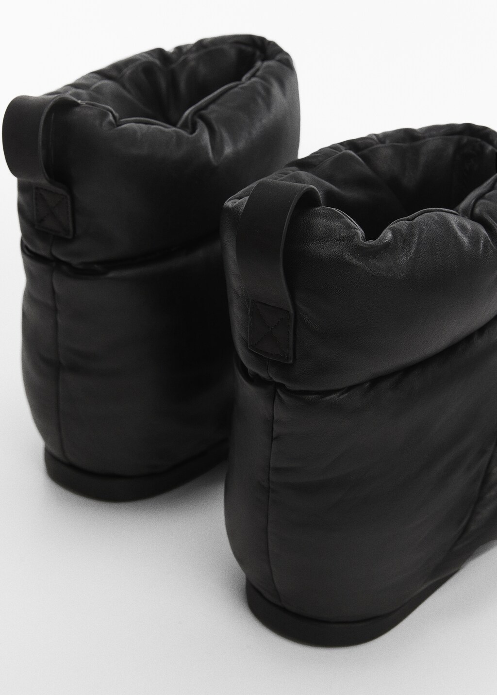 Padded leather boots - Details of the article 1