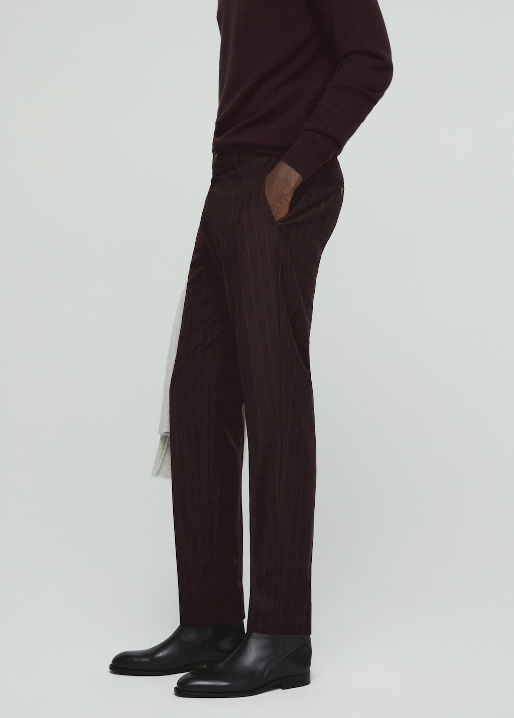 100% virgin wool pinstripe trousers - Details of the article 2