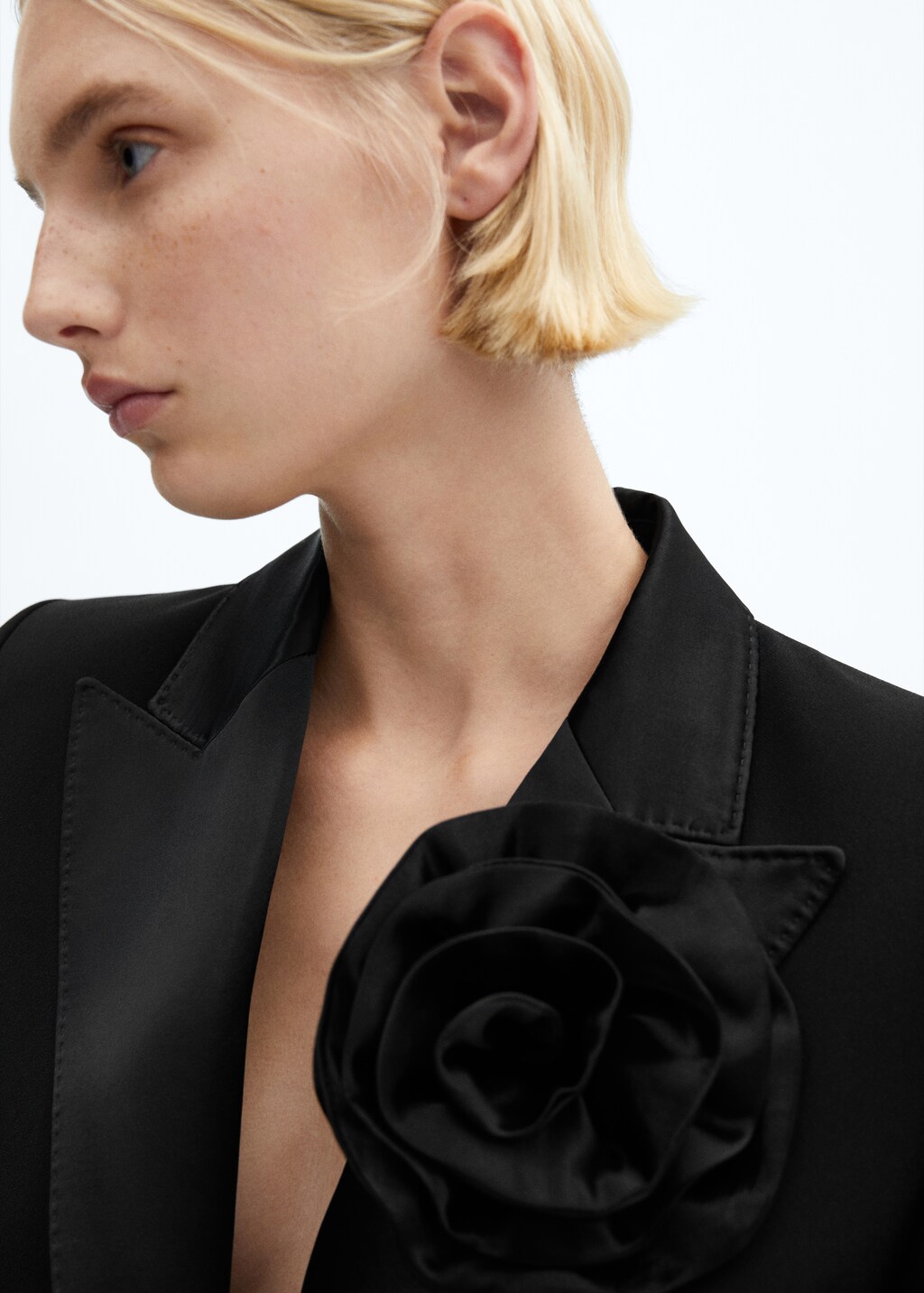 Veste revers satinés maxi-fleur - Détail de l'article 1