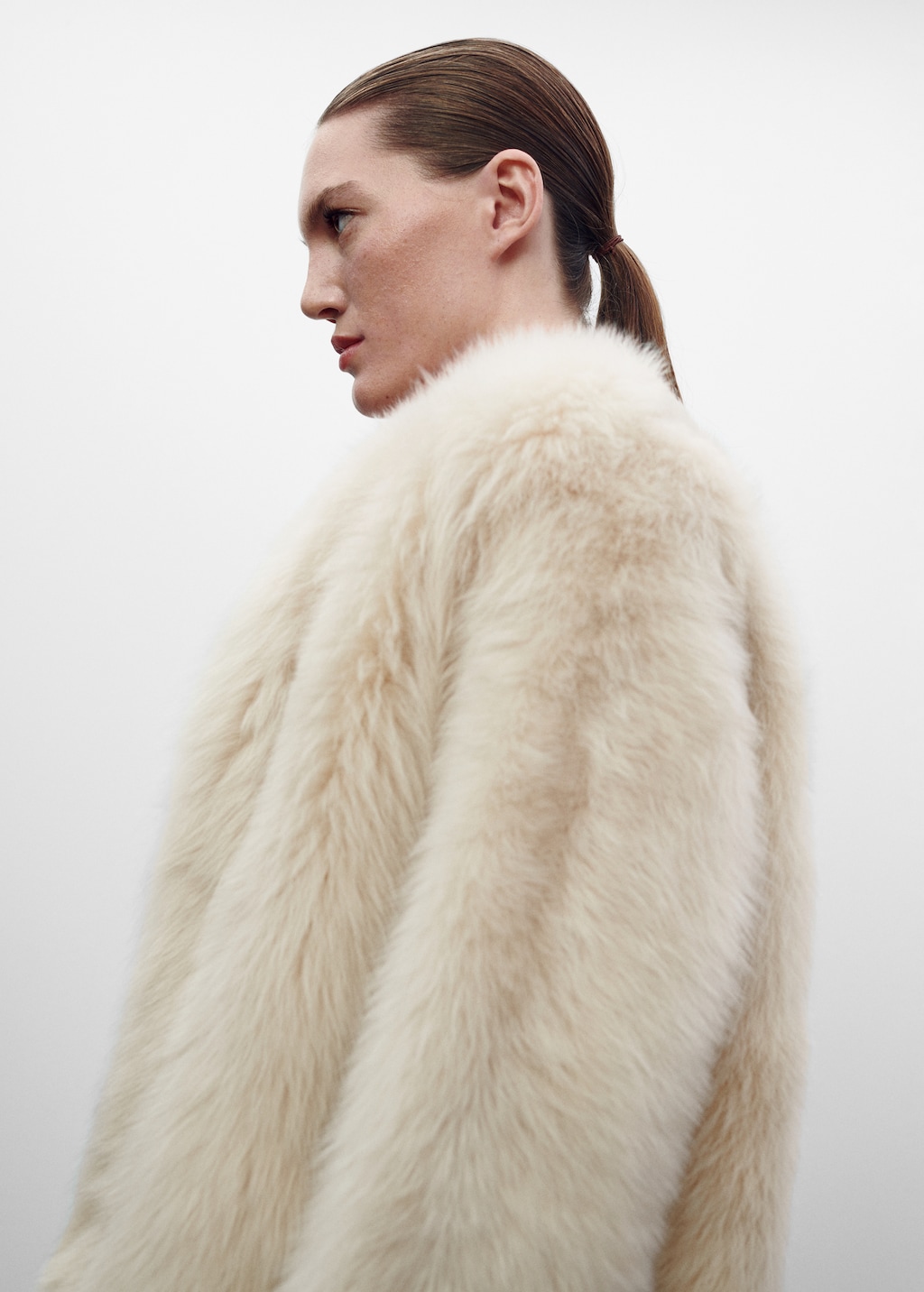 Leather coat  with fur-effect interior - Details of the article 6