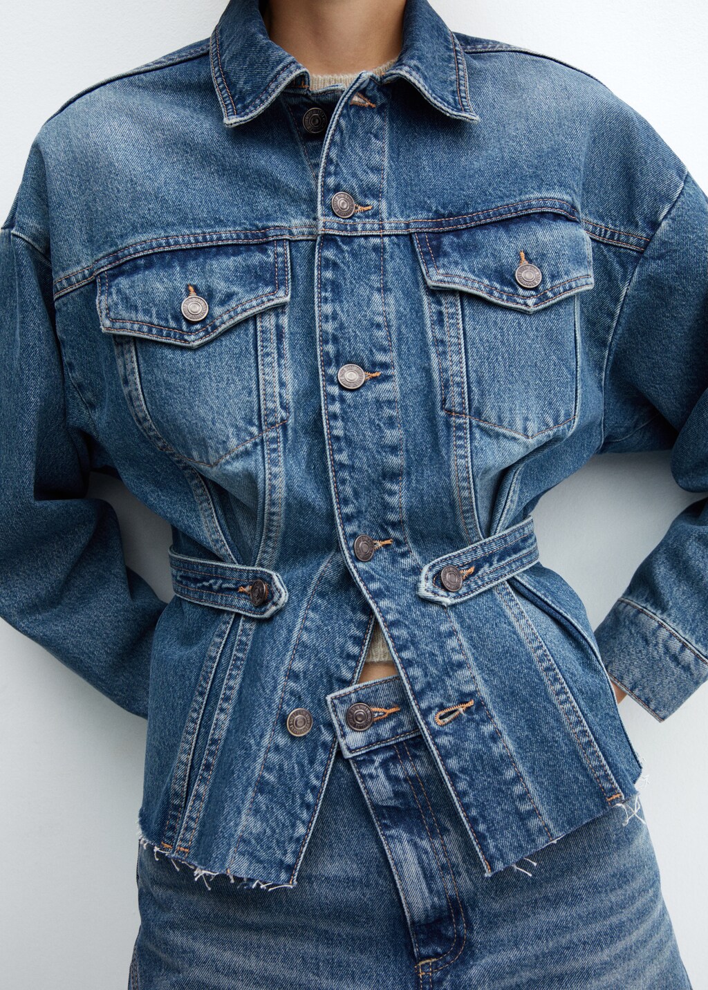 Fitted denim jacket - Details of the article 6