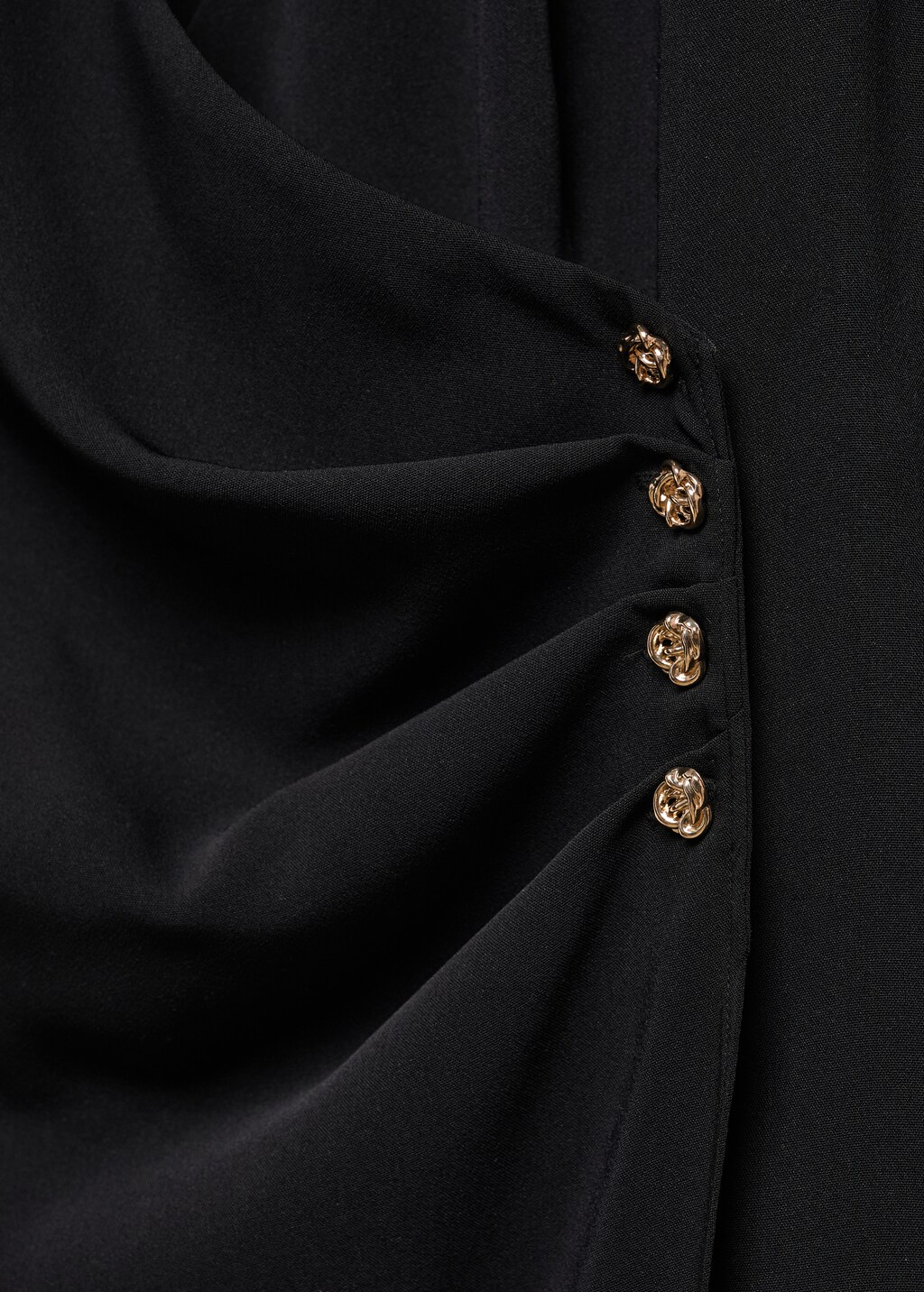 Buttoned wrap dress - Details of the article 8