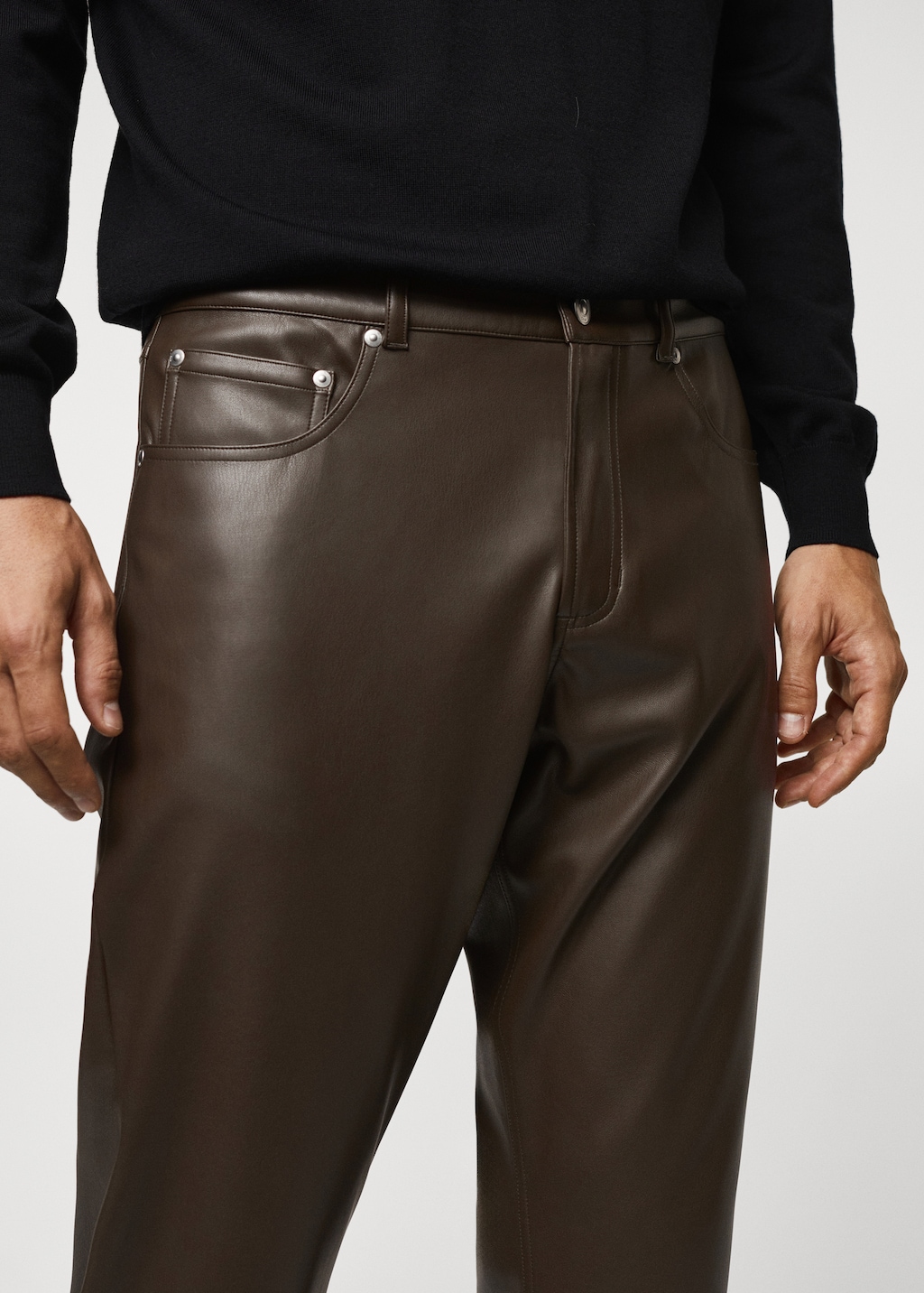 Leather-effect slim-fit trousers - Details of the article 1