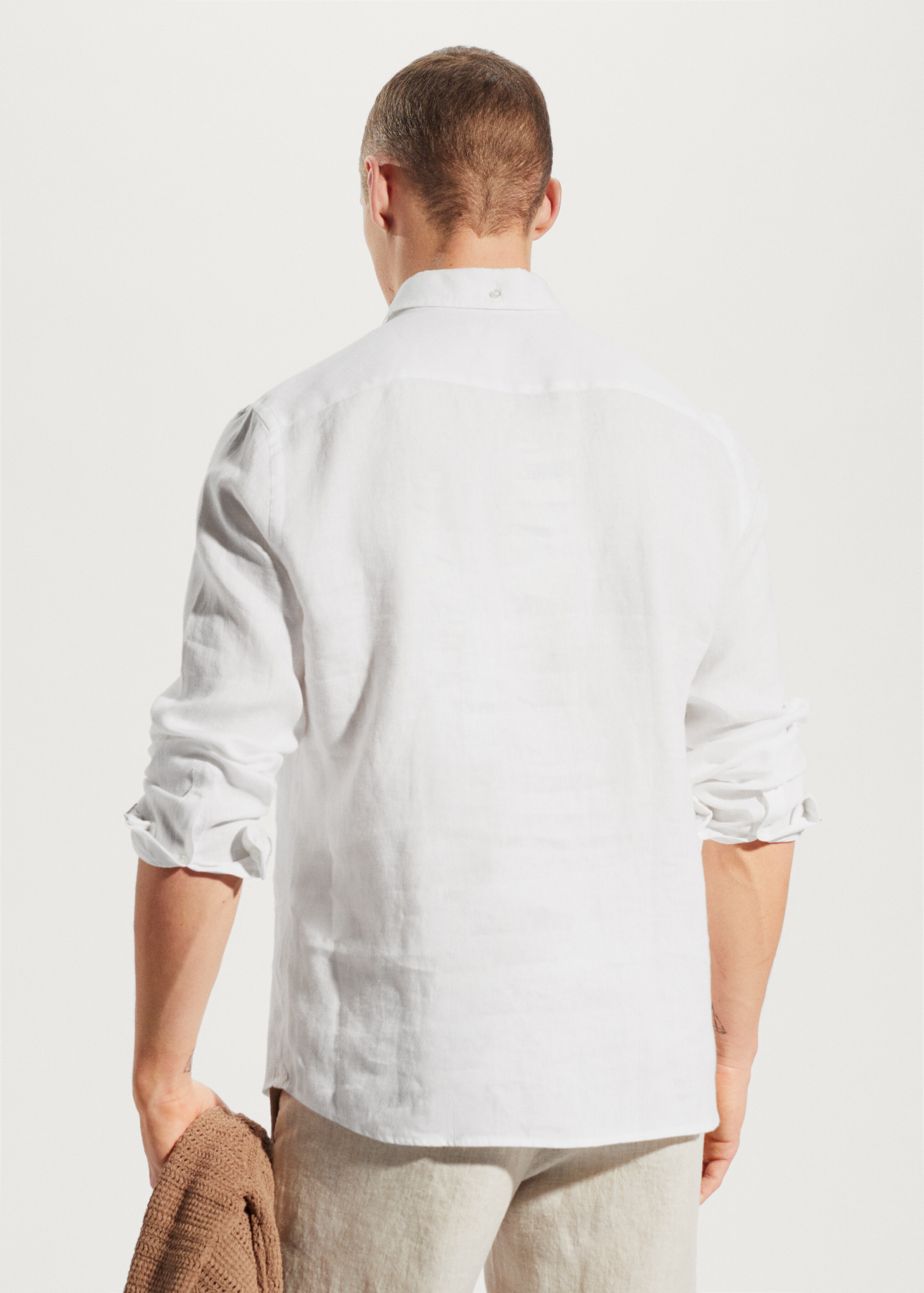 Slim Fit-Hemd aus 100 % Leinen - Rückseite des Artikels