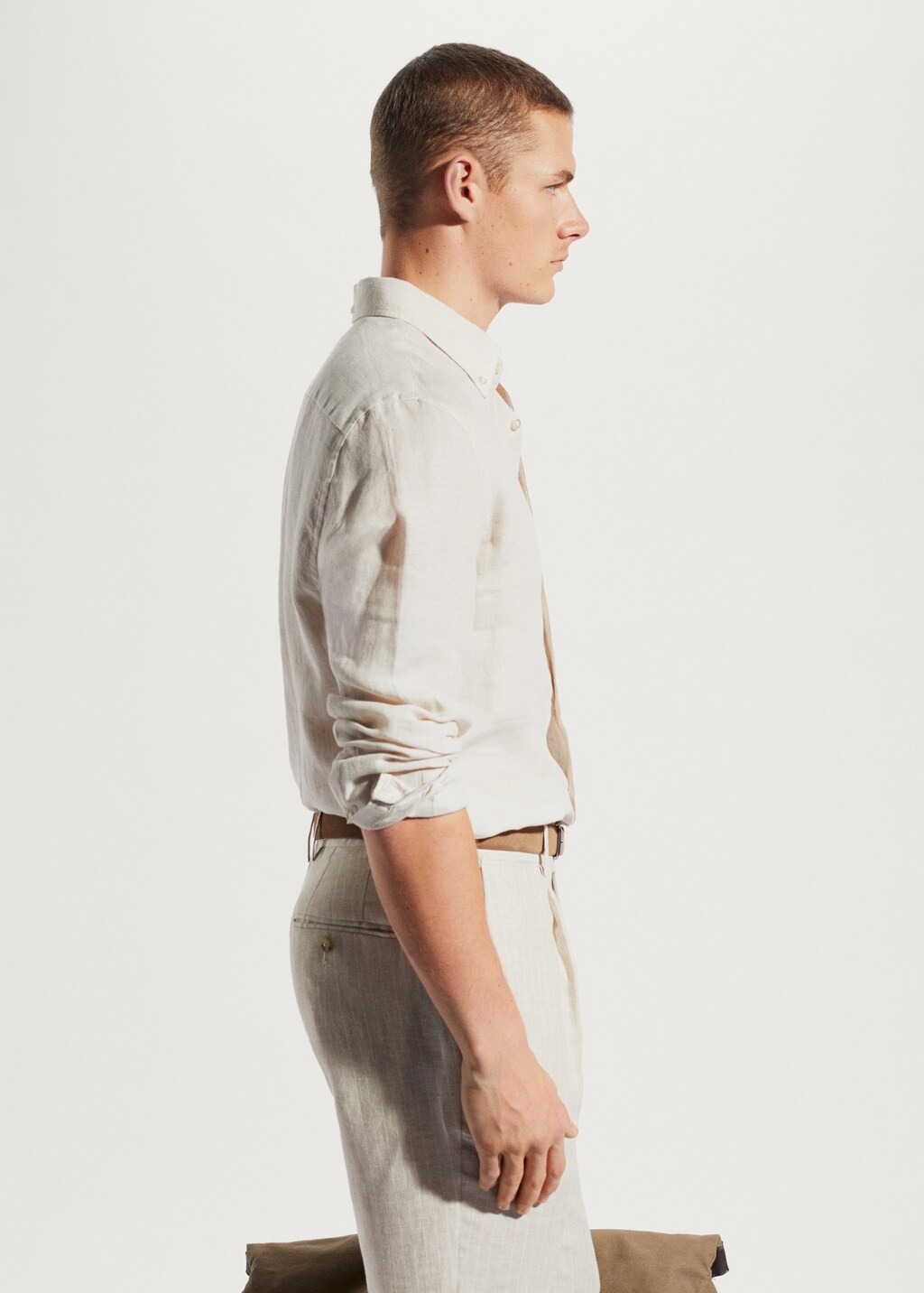 100% linen slim-fit shirt - Details of the article 2