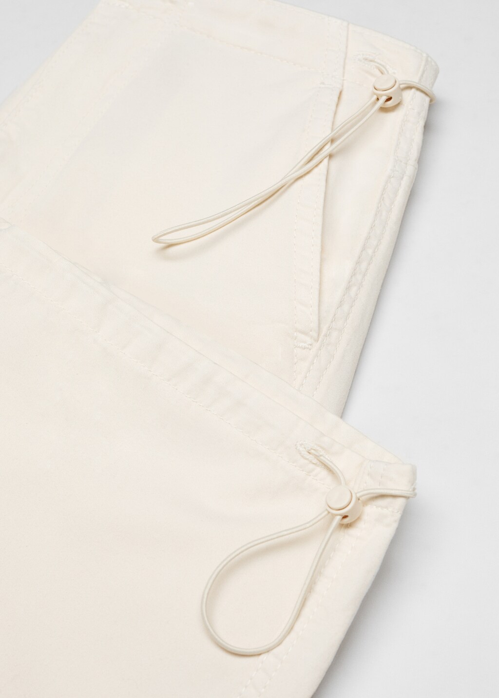 Parachute trousers - Details of the article 8