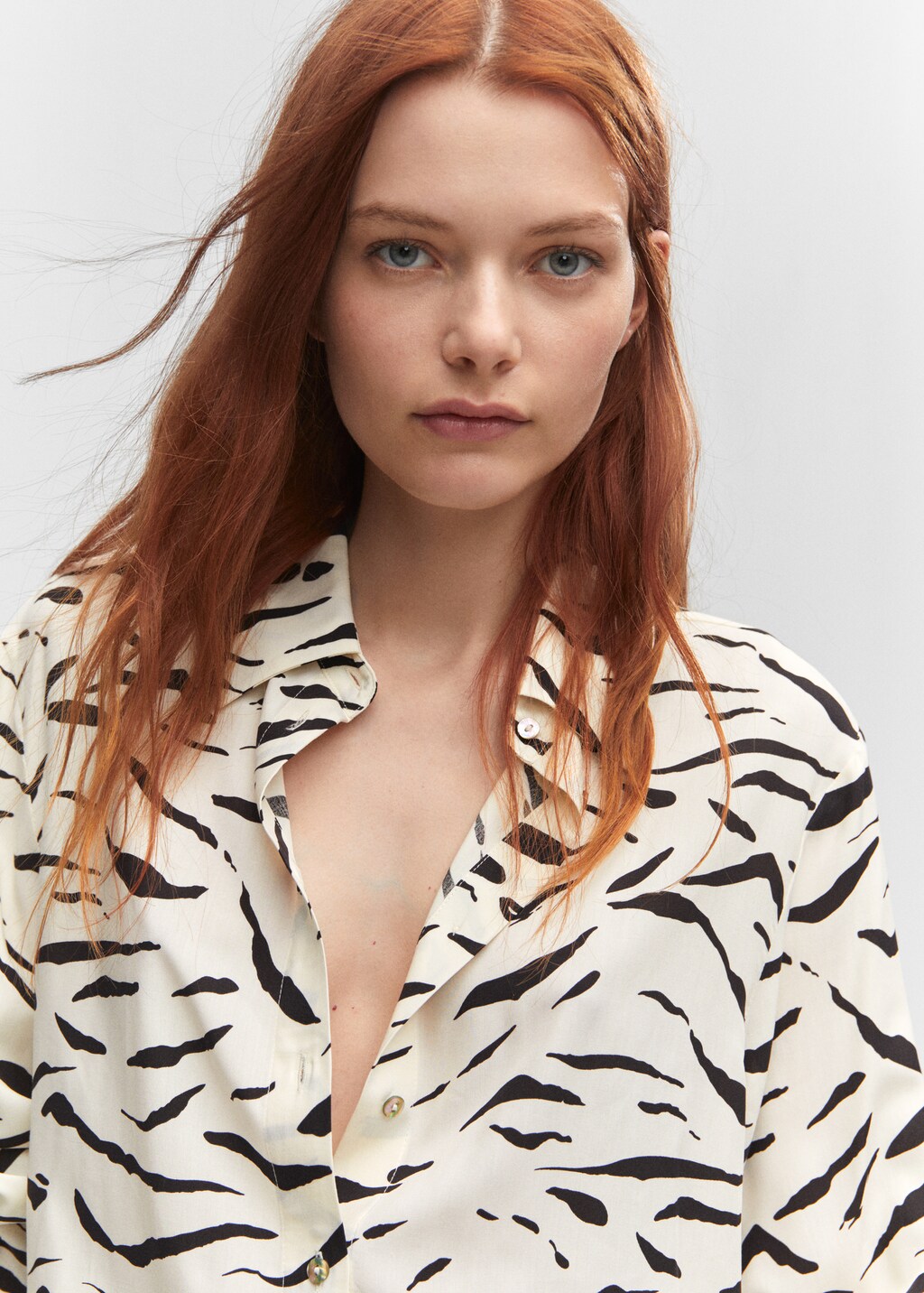 Printed flowy shirt - Details of the article 1